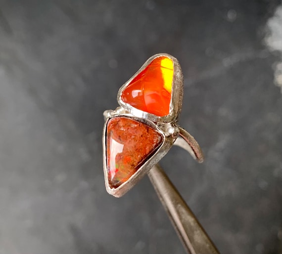 Silver ring with 2 mexican fire opals: IMPORTANT, French vat is included, 20% off US,australian and canadian buyers
