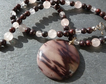 Necklace, silver, jasper, rose quartz: Important, French vat is included, 20% off for US, australian and canadian buyers