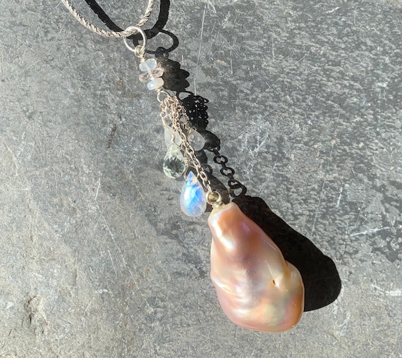 Silver necklace, freshwater baroque pearl, precious stones: IMPORTANT,French vat is included, 20% off for australian, canadian buyers
