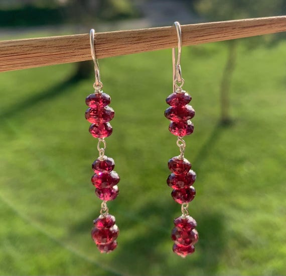 Earrings, garnets, silver: IMPORTANT, French vat is included, 20% off for US, UK, australian and canadian buyers