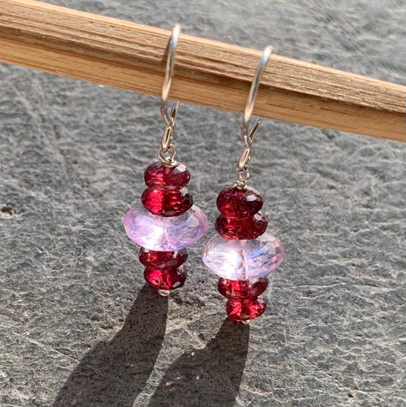 Silver earrings, garnets, amethysts: IMPORTANT, French vat is included, 20% off for US, australian and canadian buyers