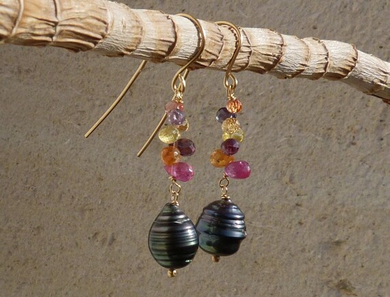 Earrings,18 kt yellow gold,precious stones and tahitipearls: IMPORTANT,French vat is included,less 20% for US,australian and canadian buyers