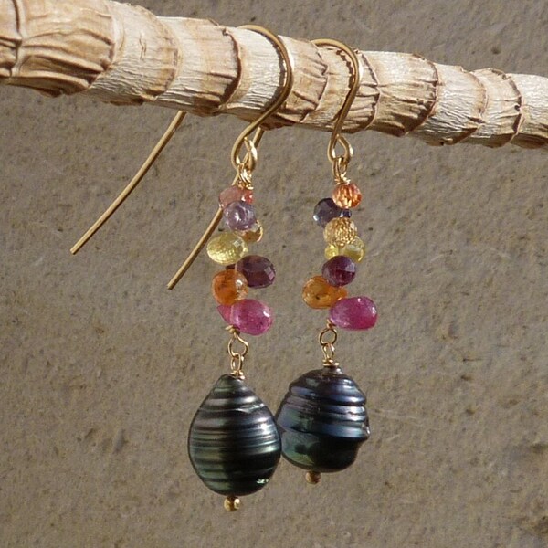 Boucles D'oreilles Or 18ct Avec Perles De Tahiti - Pendantes, Fermoir Col De Cygne - Occasion
