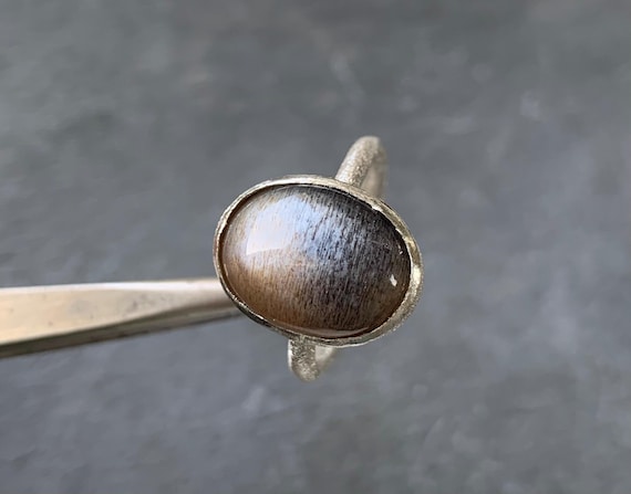 Silver ring, 1 moonstone, cat's eye: IMPORTANT, French vat is included,20% off for US, australian and canadian buyers