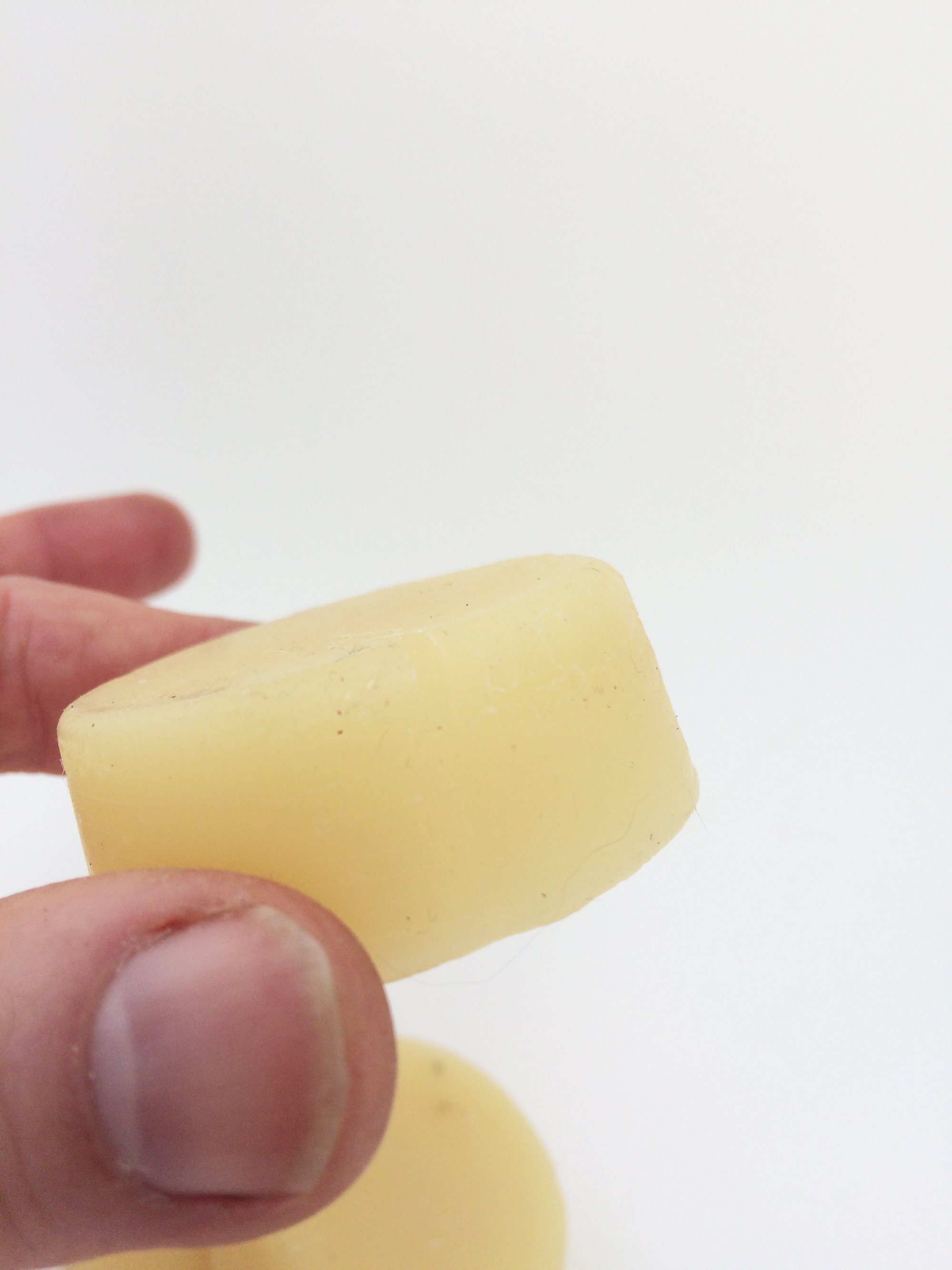100% Beeswax Thread Conditioner, Beeswax for Thread (NO COCONUT OIL) smells  like perfume
