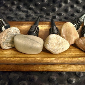 Handmade Tumbled Stone Wine Stopper | Natural Rock Bottle Stopper | Crystal Barware Gift | Rustic Wine Accessory | Earthy Home Decor