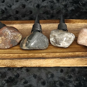 Handmade Tumbled Stone Wine Stopper | Natural Rock Bottle Stopper | Crystal Barware Gift | Rustic Wine Accessory | Earthy Home Decor