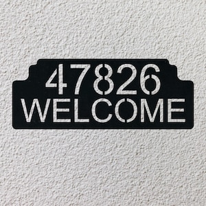 Modern metalen adresbord uit het midden van de eeuw met straatnaam