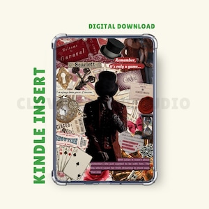 Puede incluir: Insert para Kindle con un diseño de collage. Presenta una silueta con sombrero de copa, naipes, llaves y texto que dice "Welcome to Caraval" y "Scarlett". El fondo es una mezcla de rojo, crema y marrón.