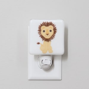 Lion verschmolzen Glas Nachtlicht | Kindergarten | Baby-Dusche-Geschenk | Gelbe Kinder Nachtlicht |  Gender-Neutral Nachtlicht | Moderne Nachtlicht | Dschungel