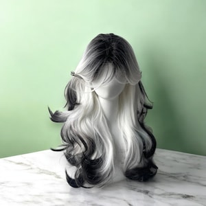 Long Wavy Wig for Women, Two Color Curly Wig with Bangs, Synthetic Wig, Cosplay Accessory, Soft Layered Wig, Gift Idea
