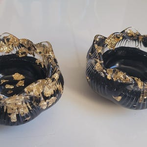 handmade and customizable epoxy resin lotus candle holder