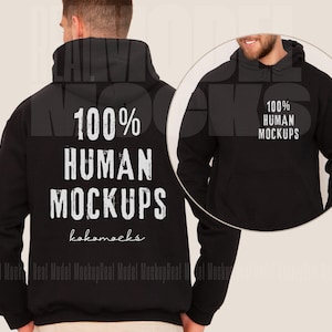 Könnte beinhalten: Schwarzer Kapuzenpullover-Mockup mit dem Text "100% HUMAN MOCKUPS" in Weiß auf der Rückseite. Der Text "kokomocks" ist ebenfalls in Weiß unter dem Haupttext sichtbar.