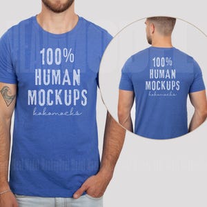 Puede incluir: Una maqueta de camiseta azul con el texto "100% HUMAN MOCKUPS kokomocks" impreso en la parte delantera y trasera.