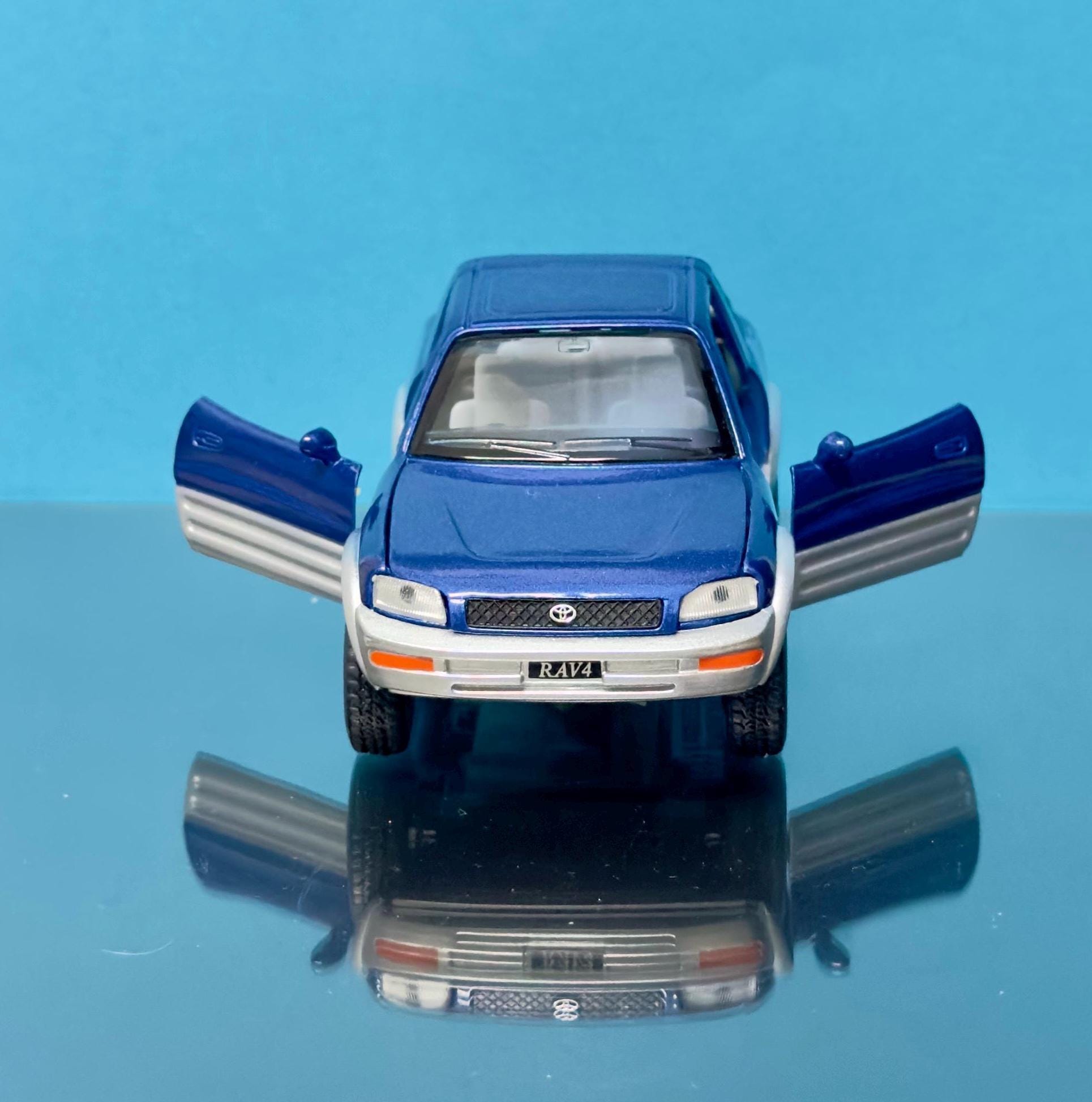 KINSMART 1998 Toyota RAV4 Cabriolet, 1:32 Scale Diecast Model