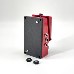 Boss Pedal Plate Temple Audio Board Locking System  - Fits over Rubber Pad