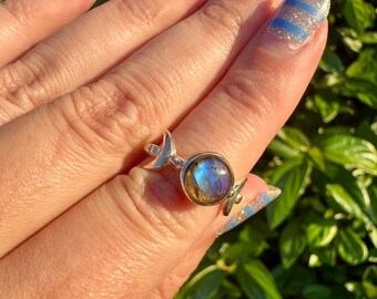 Labradorite Triple Moon Goddess Ring Size 7 - Mystical Silver Jewelry for Lunar Lovers and Wiccan Enthusiasts, Perfect for Spiritual Empower