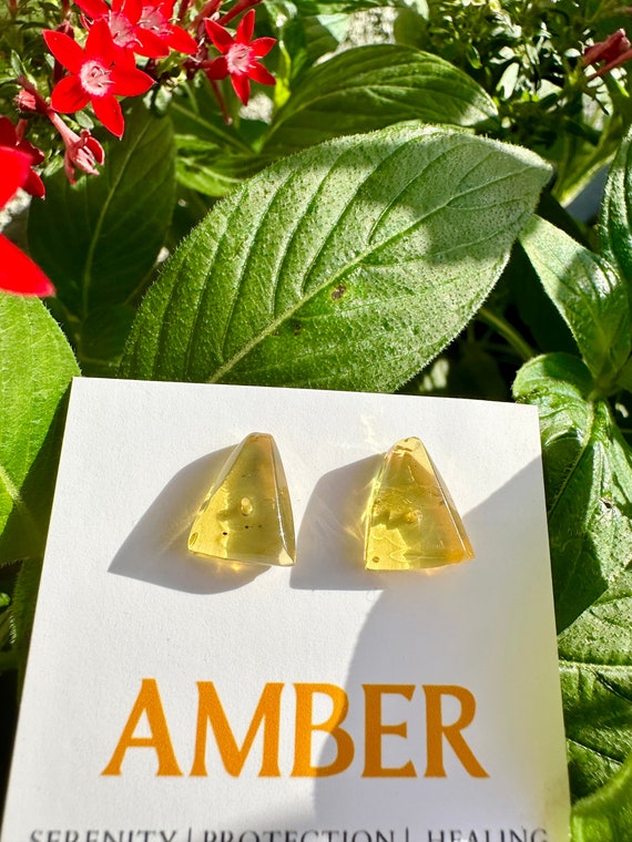 Uv Reactive Amber Stud Earrings - Radiant Glow in 