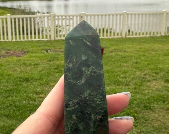 Emerald Tower - Luxurious Natural Gemstone Obelisk for Love & Abundance, Handcrafted Crystal Point, Vibrant Energy Decor for Prosperity