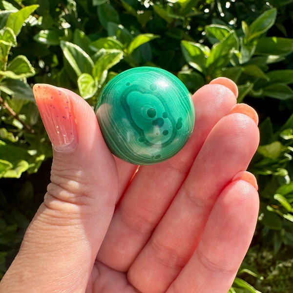 Gorgeous Malachite Sphere 27.8mm - Perfect for Crystal Healing, Home Decor, and Energy Balancing, Vibrant Green Malachite Ball, Unique Gift