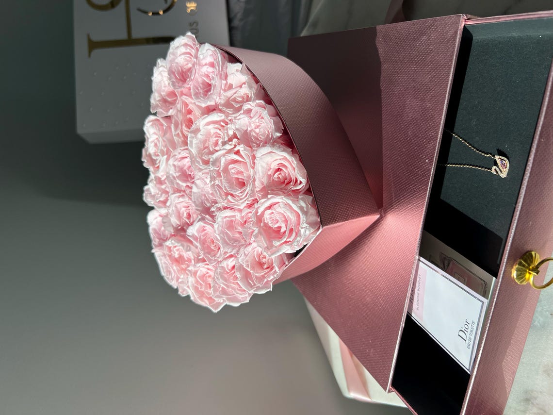 Floating Heart 22+ Preserved Natural PINK Roses Pink Display Box W ...
