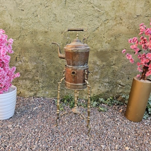 Vintage Samovar i Koppar och Mässing – Utsmyckad Värmeställ i Marockansk Dekor