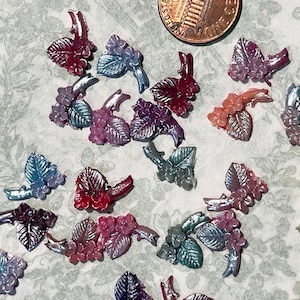 FORGET ME NOTS with leaf Japan 1950&#39;s small celluloid embellishments