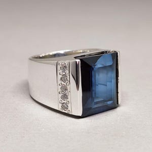 Anello con grande zaffiro, anello con zaffiro blu per uomo, anello da uomo in argento 925 Neelam regalo