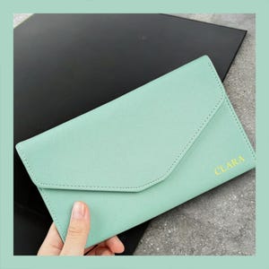 パーソナライズされたトラベルウォレット、名前が刻印されたPUレザーロングウォレット、カードホルダーオーガナイザーウォレット、RFID保護ウォレット、カスタムウォレットギフト
