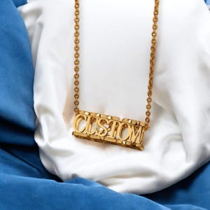 Benutzerdefinierte Name 3D Halskette, personalisierte vierseitiger Buchstabe Anhänger, Edelstahl Namen Halskette, Geschenk für Frauen, Geburtstag, Jahrestag Geschenk