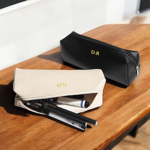 Gepersonaliseerde etui met ritssluiting, pennenhouder aangepaste naam, gegraveerde cosmetische opbergtas voor make-upborstel