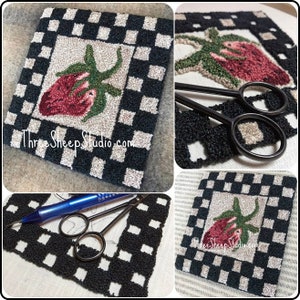 Queen of the Berries - Punch Needle Pattern - #PN599 - Needlepunch Embroidery