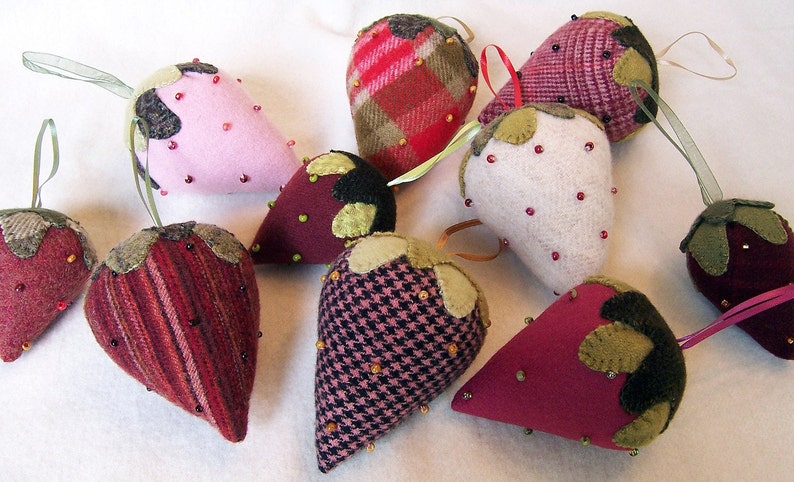 Beaded Berries Pattern Wool Strawberry Three Sheep Studio image 2