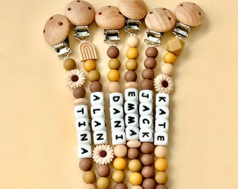 Personalized Pacifier Clip, Baby shower Gift, Custom Soother Clip, Pacifier Holder, Newborn Gifts, Baby Binky Clip, Custom Dummy clip