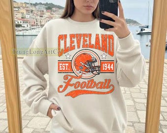 Vintage style Cleveland Football sweatshirt, Football shirt,Cleveland football Crewneck tshirt, Game day Football,American football tee