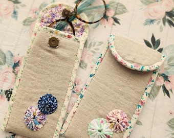 Handmade Linen Glasses Case: Japanese Fabric, Yo-Yo Decor