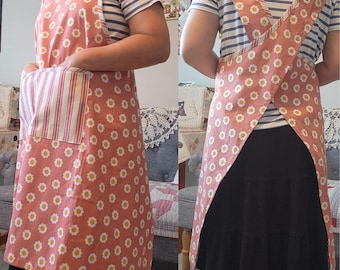Stylish Japanese Cross-Back Apron – Comfortable & Chic