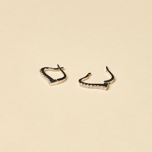 18K Solid White Gold Huggie Diamond Earring