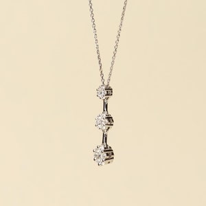 18K Solid White Gold Tria Cluster Diamond Pendant
