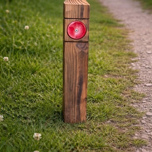 Wooden Timber Decorative Verge Posts with Reflectors and Ground Rod