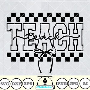 Könnte beinhalten: Schwarz-weißes Grafikdesign mit dem Wort "TEACH" in einer fetten Schrift im College-Stil, mit einem kursiven "teach" Overlay. Ein Schachbrettmuster bildet den oberen Rand. Das Design enthält eine Schleife und den Text "JYArtCollective".