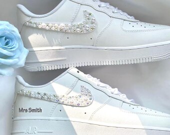 Custom Wedding Bride Pearl Rhinestones Sneakers /Personalized Air Force One Best Man and Bridesmaid Gift / Prom Pearl Shoes ,Wedding Shoes