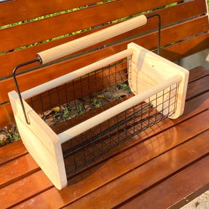 Gepersonaliseerde oogstmand, houten mand groot, tuincadeaumand, picknickmand, middelpunt terrastafel, uniek Moederdagcadeau, bloem