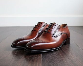 Men's Handcrafted Two Tone Oxford Brogue Shoes Reddish Brown Shaded Leather Wingtip Classic Shoe Stylish Wedding Casual Men Footwear Mens