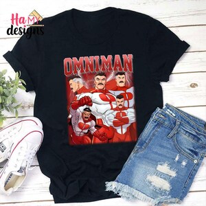 Camiseta pirata Omni-Man Invincible, camiseta gráfica de superhéroe, ropa de villano de dibujos animados, regalo para fans de Invincible, camiseta pirata retro PSD034