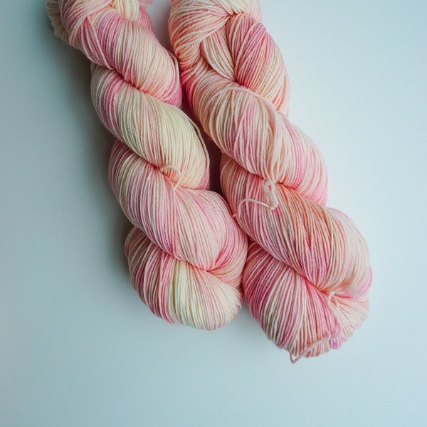 Peachy Keen - Fingering Sock Weight Superwash Merino Wool/Nylon Yarn Fiber - Hand dyed  Knit Crochet Socks Pastel Pink Peach Salmon Coral