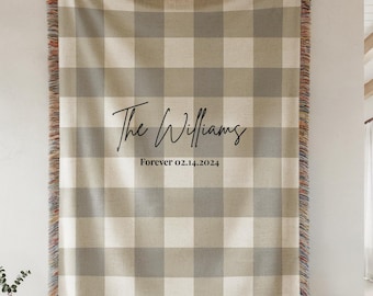 Manta tejida personalizada, regalo de aniversario a cuadros modernos, manta de pareja personalizada con apellido, manta de recuerdo de boda