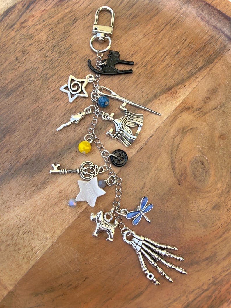 Coraline Charm Chain | Kindle Accessory | Spooky Bookish Gift image 1