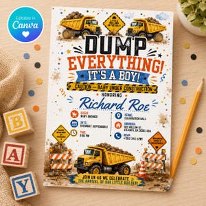 Peut inclure: Une carte d'invitation pour une fête prénatale avec des camions-bennes jaunes, des panneaux de signalisation et des barrières orange et blanches. Le texte indique DUMP EVERYTHING! IT'S A BOY! CAUTION - BABY UNDER CONSTRUCTION pour Richard Roe.