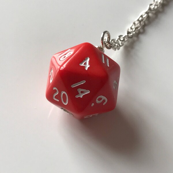 D20 dobbelstenen hanger rood